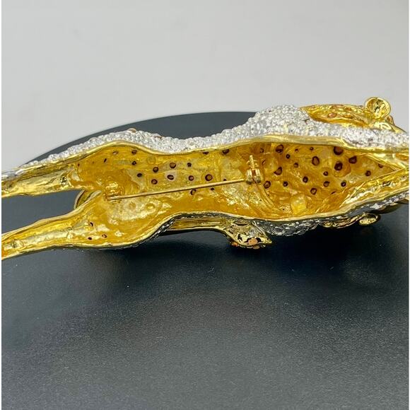 Vintage Rhinestone Gold Silver Leaping Lion Green Eyes Shoulder Brooch - Picture 5 of 10